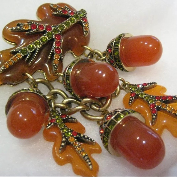 Heidi Daus 🆕 “Fall Festival” pin dangling acorns - Picture 8 of 10
